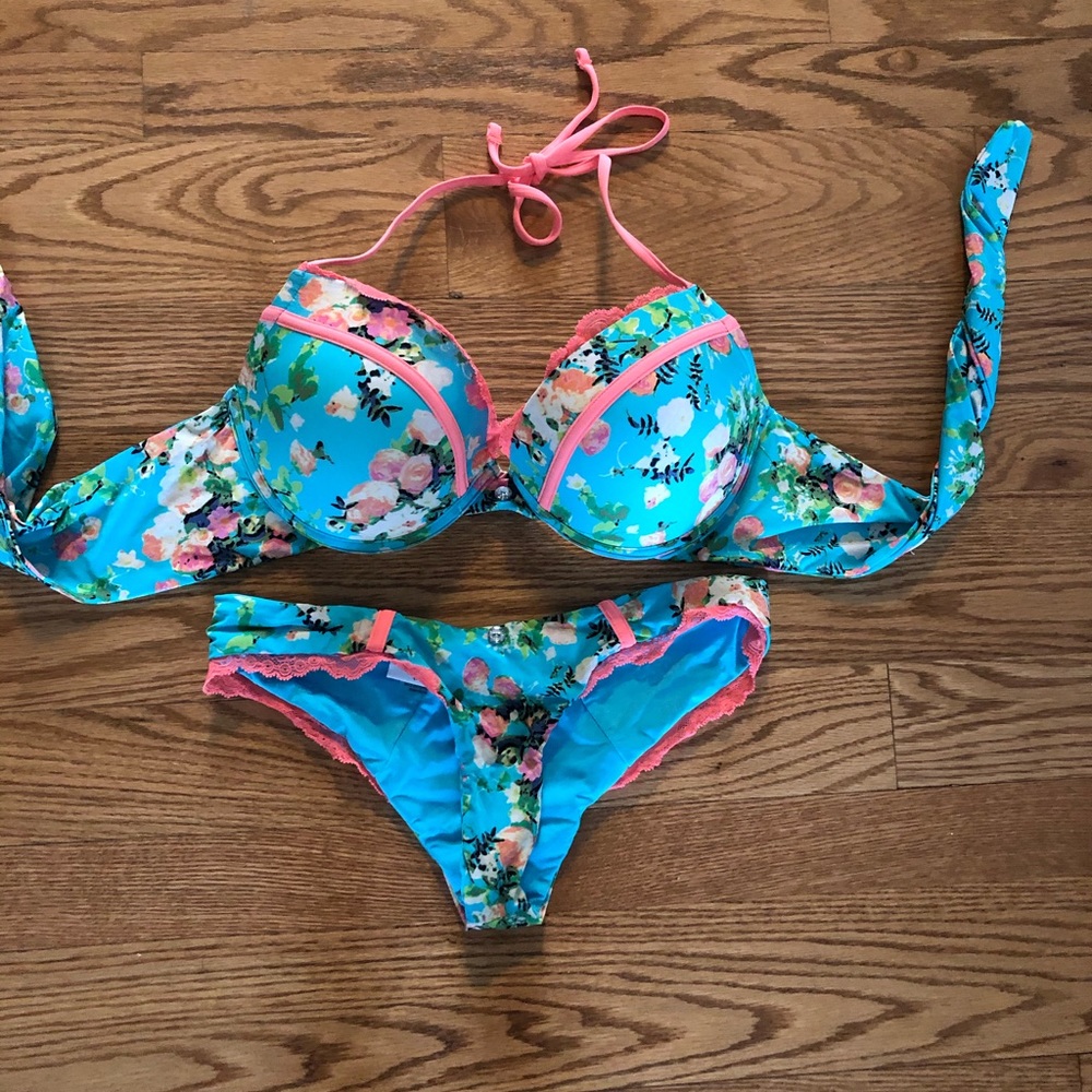 Beach bunny bikini